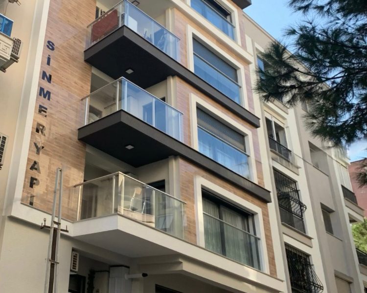 Esat Salkışlar Apartmanı